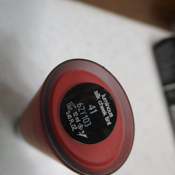 Armani Beauty Luminous Silk Cheek Tint Flaming Red - Picture 8 of 8